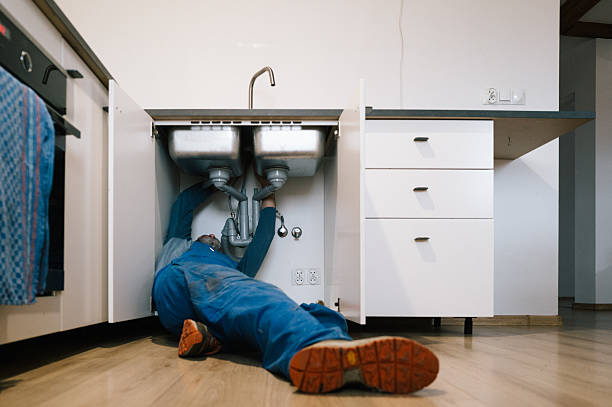 Professional Leak Detection technician working in Rogers, NM